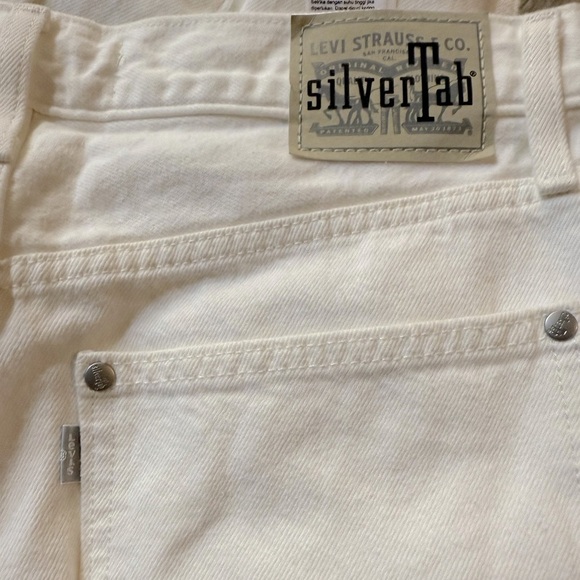 Levi's 94 Baggy Silvertab Loose Fit Straight Leg White Cargo Jeans NWT Size 30 - Picture 14 of 14